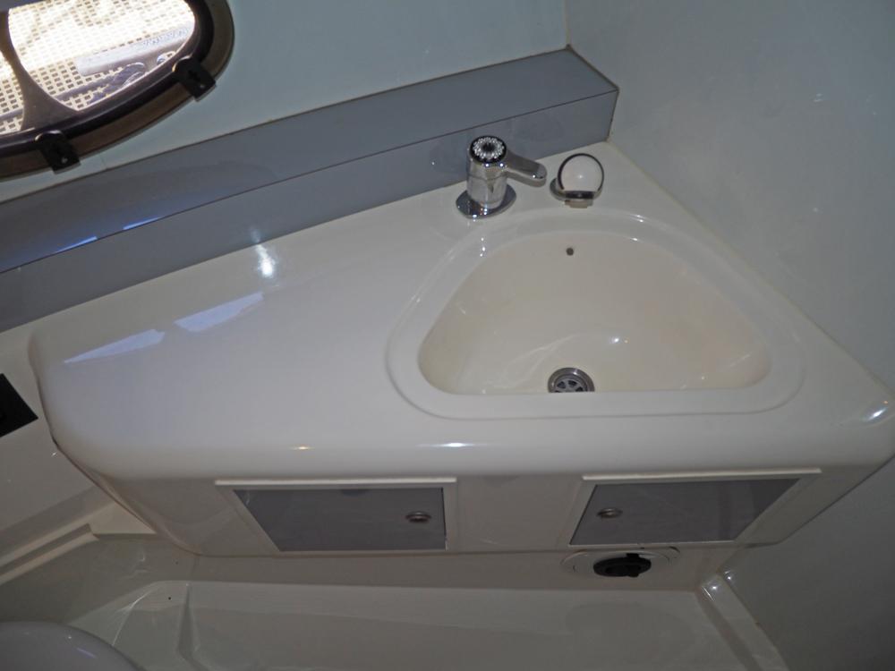 Fore ship, Accommodation